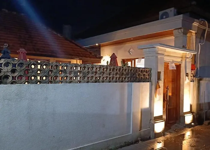 Padma Laya Private 2br Ferienhaus